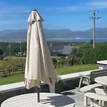 Luxury Vacation On The Ring Of Kerry-wild Atlantic Way With Mountain & Sea Views - 10 Minute Drive To & Dooks Golf Course-5 Minute Walk To Village