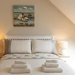 Semesterbostad Castle View House - Luxury Coastal Retreat - Ring Of Kerry - Wild Atlantic Way - Sleeps 12 - Sea And Mountain Views *
