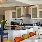 Castle View House - Luxury Coastal Retreat - Ring Of Kerry - Wild Atlantic Way - Sleeps 12 - Sea And Mountain Views