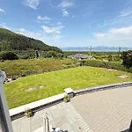 Semesterbostad Castle View House - Luxury Coastal Retreat - Ring Of Kerry - Wild Atlantic Way - Sleeps 12 - Sea And Mountain Views Glenbeigh