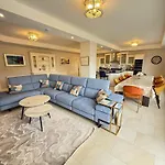 Castle View House - Luxury Coastal Retreat - Ring Of Kerry - Wild Atlantic Way - Sleeps 12 - Sea And Mountain Views