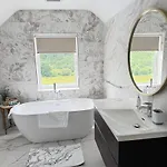 Hébergement de vacances Luxury Vacation On The Ring Of Kerry-wild Atlantic Way With Mountain & Sea Views - 10 Minute Drive To & Dooks Golf Course-5 Minute Walk To Village Glenbeigh