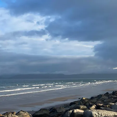 Castle View House -Luxury 7 Bedroom Property In Glenbeigh On The Ring Of Kerry-Wild Atlantic Way With Mountain & Sea Views - Close To Beach & Dooks Golf Course Hébergement de vacances