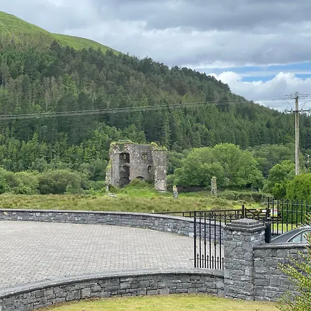 Castle View House Private 7br Sleeps 12 -sea Views -5 Min Walk To Village - 10 Min Drive To Rossbeigh And Dooks Golf Course * Glenbeigh