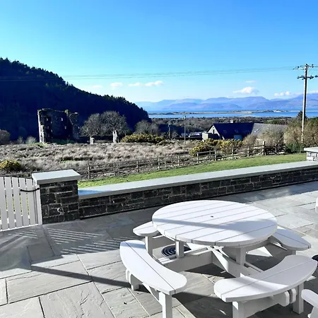 Castle View House Private 7br Sleeps 12 -sea Views -5 Min Walk To Village - 10 Min Drive To Rossbeigh And Dooks Golf Course Glenbeigh