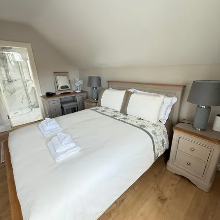 Castle View House Private 7br Sleeps 12 -sea Views -5 Min Walk To Village - 10 Min Drive To Rossbeigh And Dooks Golf Course * Glenbeigh