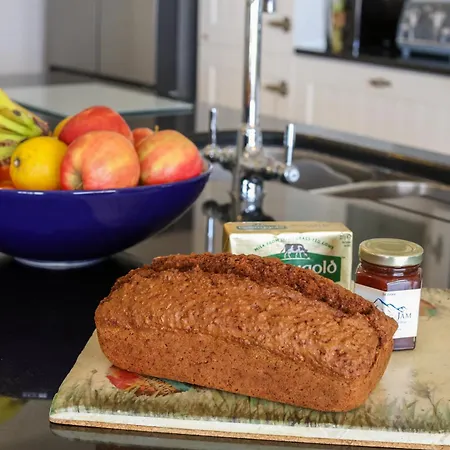 Tatil Evi Luxury Vacation On The Ring Of Kerry-wild Atlantic Way With Mountain & Sea Views - 5 Min Walk To Village - 10 Min Drive To Rossbeigh & Dooks Golf Course Glenbeigh