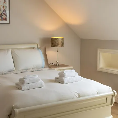 Luxury Vacation On The Ring Of Kerry-wild Atlantic Way With Mountain & Sea Views - 5 Min Walk To Village - 10 Min Drive To Rossbeigh & Dooks Golf Course Glenbeigh