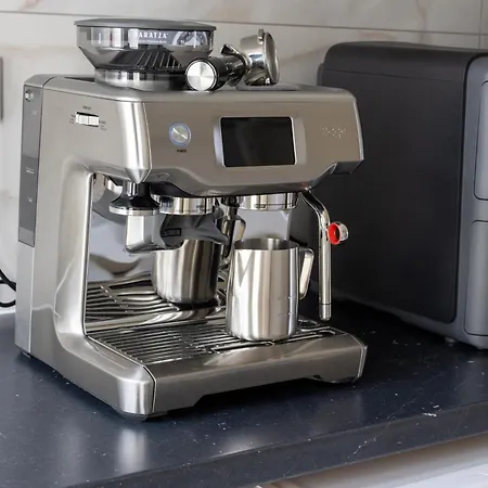 Luxury Vacation On The Ring Of Kerry-wild Atlantic Way With Mountain & Sea Views - 5 Min Walk To Village - 10 Min Drive To Rossbeigh & Dooks Golf Course Tatil Evi