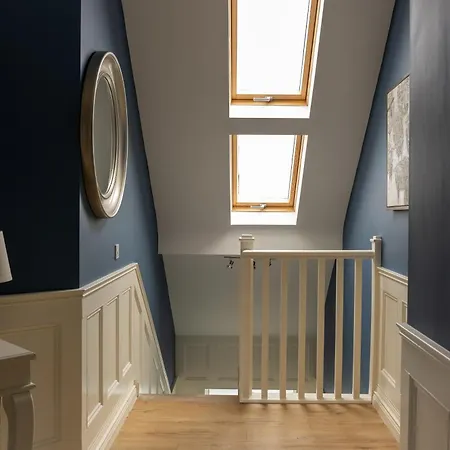 Castle View House - Private Vacation With Mountain & Sea Views - 5 Min Walk To Village - 10 Min Drive To Rossbeigh & Dooks Golf Course - On The Ring Of Kerry-wild Atlantic Way 펜션 *