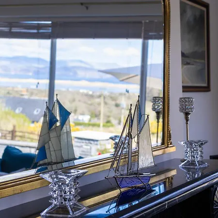 Castle View House - Private Vacation With Mountain & Sea Views - 5 Min Walk To Village - 10 Min Drive To Rossbeigh & Dooks Golf Course - On The Ring Of Kerry-wild Atlantic Way *