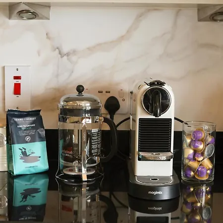 Luxury Vacation On The Ring Of Kerry-wild Atlantic Way With Mountain & Sea Views - 5 Min Walk To Village - 10 Min Drive To Rossbeigh & Dooks Golf Course Glenbeigh