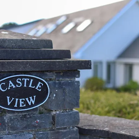 Castle View House - Private Vacation With Mountain & Sea Views - 5 Min Walk To Village - 10 Min Drive To Rossbeigh & Dooks Golf Course - On The Ring Of Kerry-wild Atlantic Way 펜션 글렌비