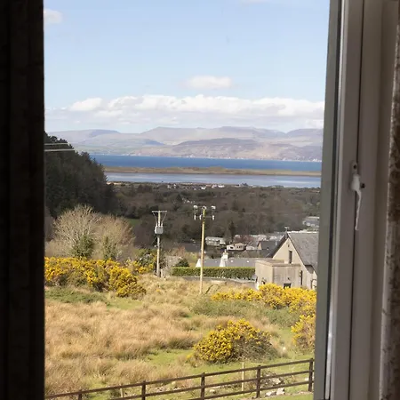 Casa de Férias Castle View House - Luxury Coastal Retreat - Ring Of Kerry - Wild Atlantic Way - Sleeps 12 - Sea And Mountain Views Glenbeigh