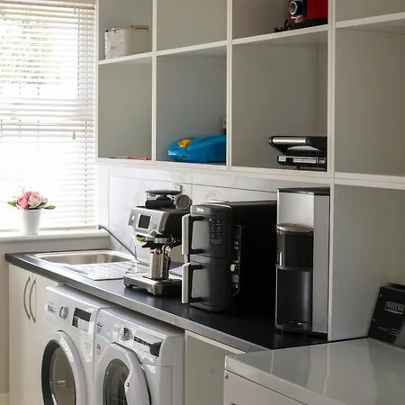 Tatil Evi Luxury Vacation On The Ring Of Kerry-wild Atlantic Way With Mountain & Sea Views - 5 Min Walk To Village - 10 Min Drive To Rossbeigh & Dooks Golf Course *