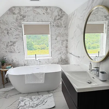 Tatil Evi Luxury Vacation On The Ring Of Kerry-wild Atlantic Way With Mountain & Sea Views - 5 Min Walk To Village - 10 Min Drive To Rossbeigh & Dooks Golf Course Glenbeigh