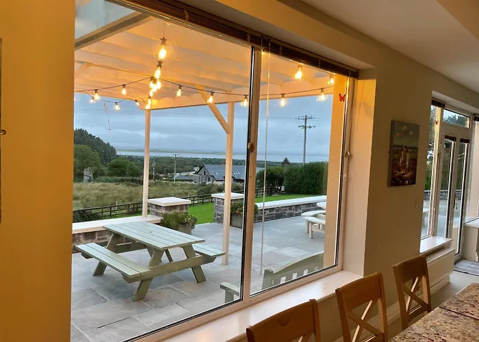 Castle View House -Luxury 7 Bedroom Property In Glenbeigh On The Ring Of Kerry-Wild Atlantic Way With Mountain & Sea Views - Close To Beach & Dooks Golf Course Hébergement de vacances *