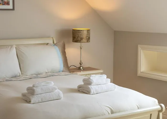 Castle View House -Luxury 7 Bedroom Property In Glenbeigh On The Ring Of Kerry-Wild Atlantic Way With Mountain & Sea Views - Close To Beach & Dooks Golf Course Glenbeigh