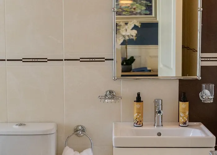 Castle View House -Luxury 7 Bedroom Property In Glenbeigh On The Ring Of Kerry-Wild Atlantic Way With Mountain & Sea Views - Close To Beach & Dooks Golf Course Hébergement de vacances *