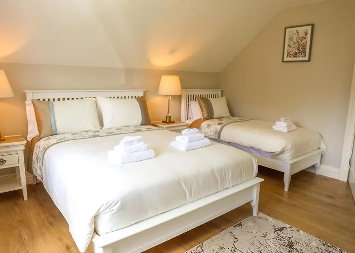 Castle View House -Luxury 7 Bedroom Property In Glenbeigh On The Ring Of Kerry-Wild Atlantic Way With Mountain & Sea Views - Close To Beach & Dooks Golf Course