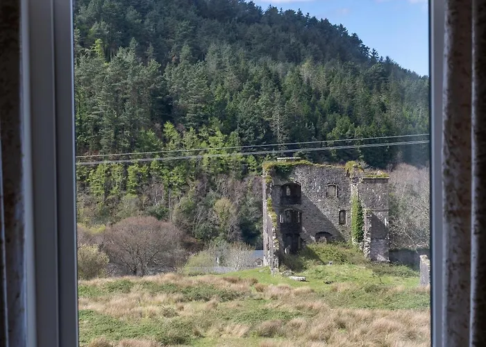 Castle View House -Luxury 7 Bedroom Property In Glenbeigh On The Ring Of Kerry-Wild Atlantic Way With Mountain & Sea Views - Close To Beach & Dooks Golf Course Hébergement de vacances Glenbeigh