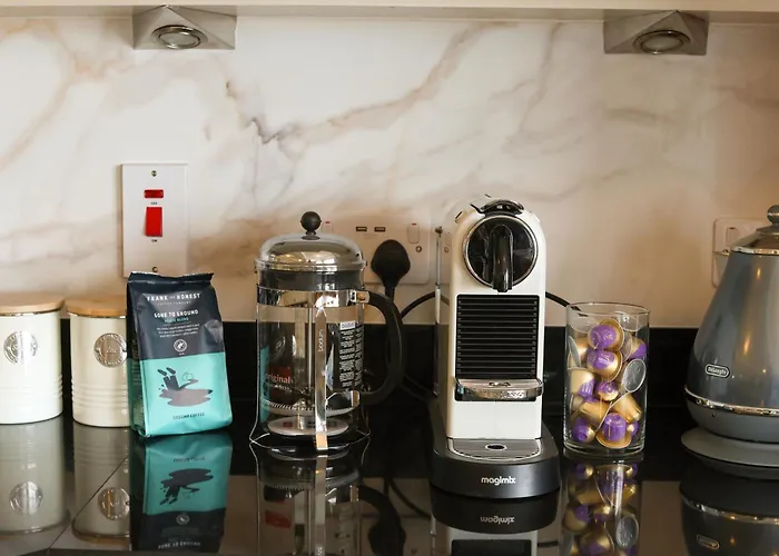 Castle View House -Luxury 7 Bedroom Property In Glenbeigh On The Ring Of Kerry-Wild Atlantic Way With Mountain & Sea Views - Close To Beach & Dooks Golf Course Glenbeigh