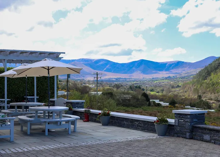 Castle View House -Luxury 7 Bedroom Property In Glenbeigh On The Ring Of Kerry-Wild Atlantic Way With Mountain & Sea Views - Close To Beach & Dooks Golf Course Hébergement de vacances