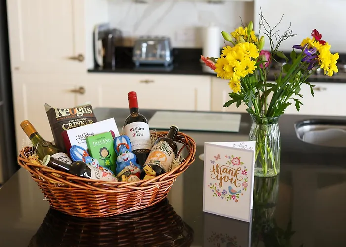 Castle View House -Luxury 7 Bedroom Property In Glenbeigh On The Ring Of Kerry-Wild Atlantic Way With Mountain & Sea Views - Close To Beach & Dooks Golf Course Hébergement de vacances *