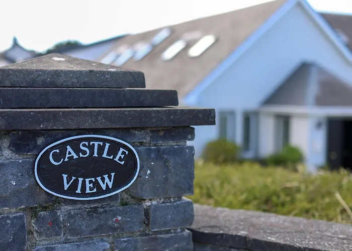Castle View House -Luxury 7 Bedroom Property In Glenbeigh On The Ring Of Kerry-Wild Atlantic Way With Mountain & Sea Views - Close To Beach & Dooks Golf Course Hébergement de vacances Glenbeigh